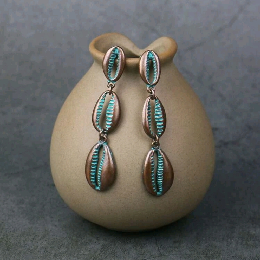 🍉5 for $25* Shell Drop Earrings